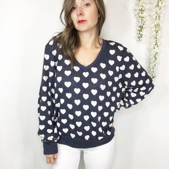 Wildfox Sweaters - WILDFOX heart sweater “baggy jumper” v-neck